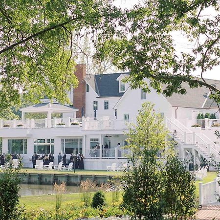 The Oaks Waterfront Hotel セント・マイケルズ エクステリア 写真